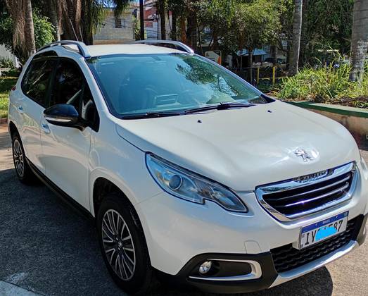 PEUGEOT 2008 1.6 16V FLEX ALLURE 4P AUTOMÁTICO PEUGEOT 2008 1.6 16V FLEX ALLURE 4P AUTOMÁTICO
